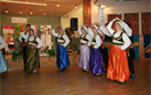 Dansgruppen ”Ungdom”, föreningen ”Tillsammans” Lidköping :: Oskarshamn, 2009-10-10 [Foto: Haris T.]